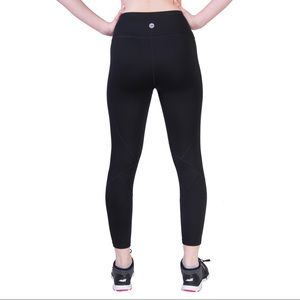 Avia women’s active were